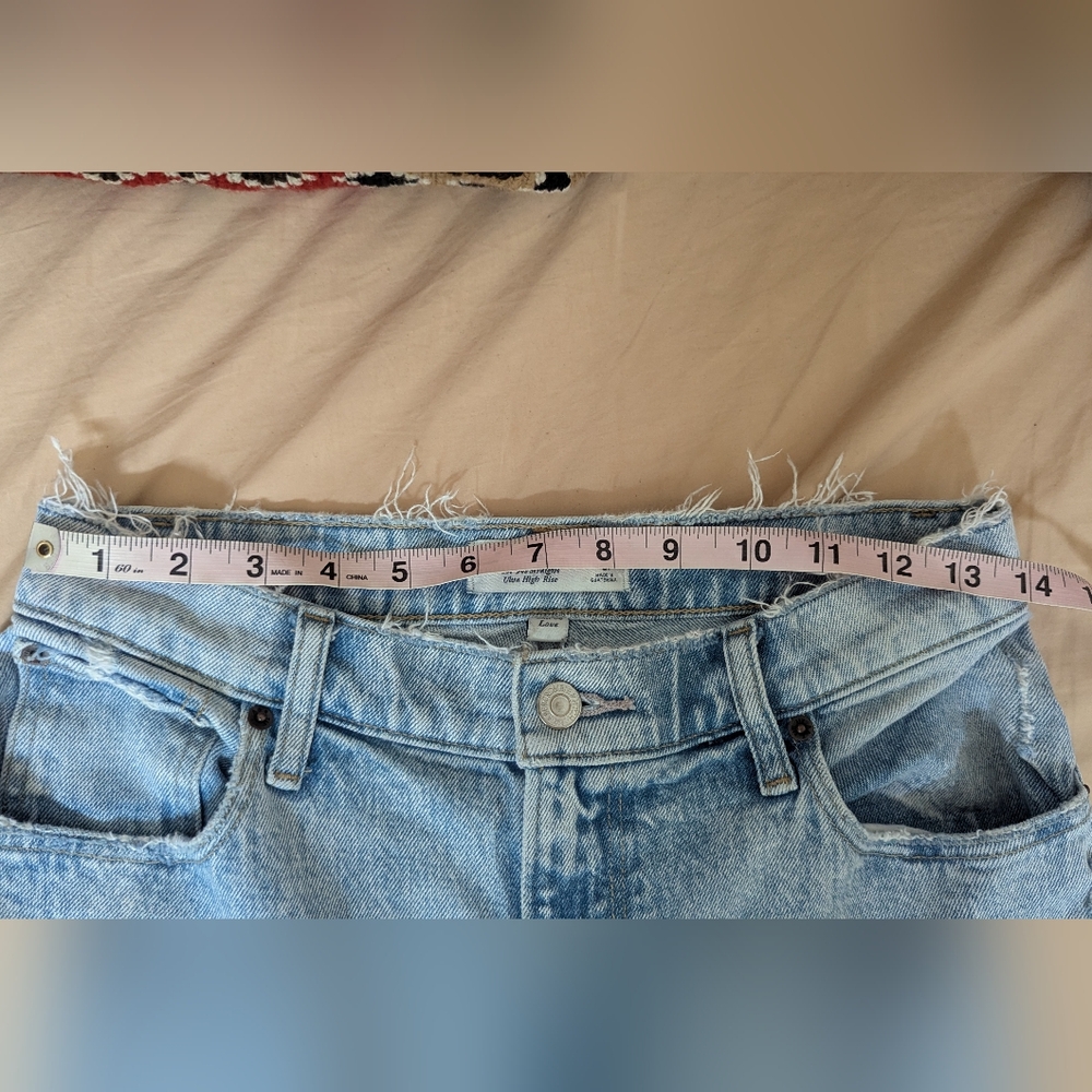 Abercrombie Curve Love The 90s Straight High Light Wash Frayed Hem Blue Jeans - Picture 9 of 10